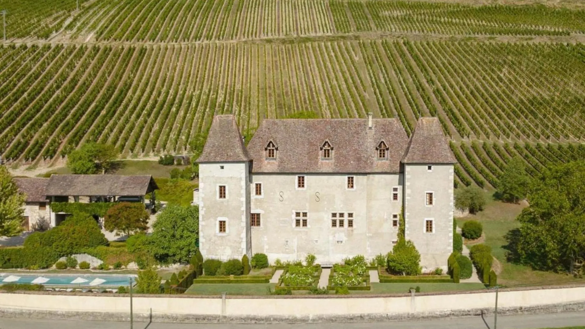 Holiday home Chambre L'Altesse - Chateau De La Mar Jongieux